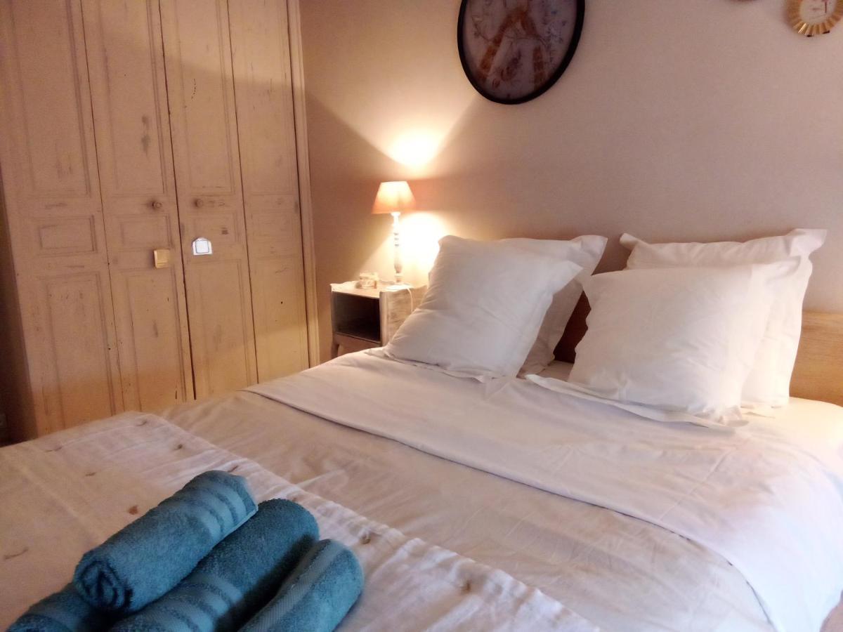 La Maison Perchee Aigues-Mortes Bagian luar foto