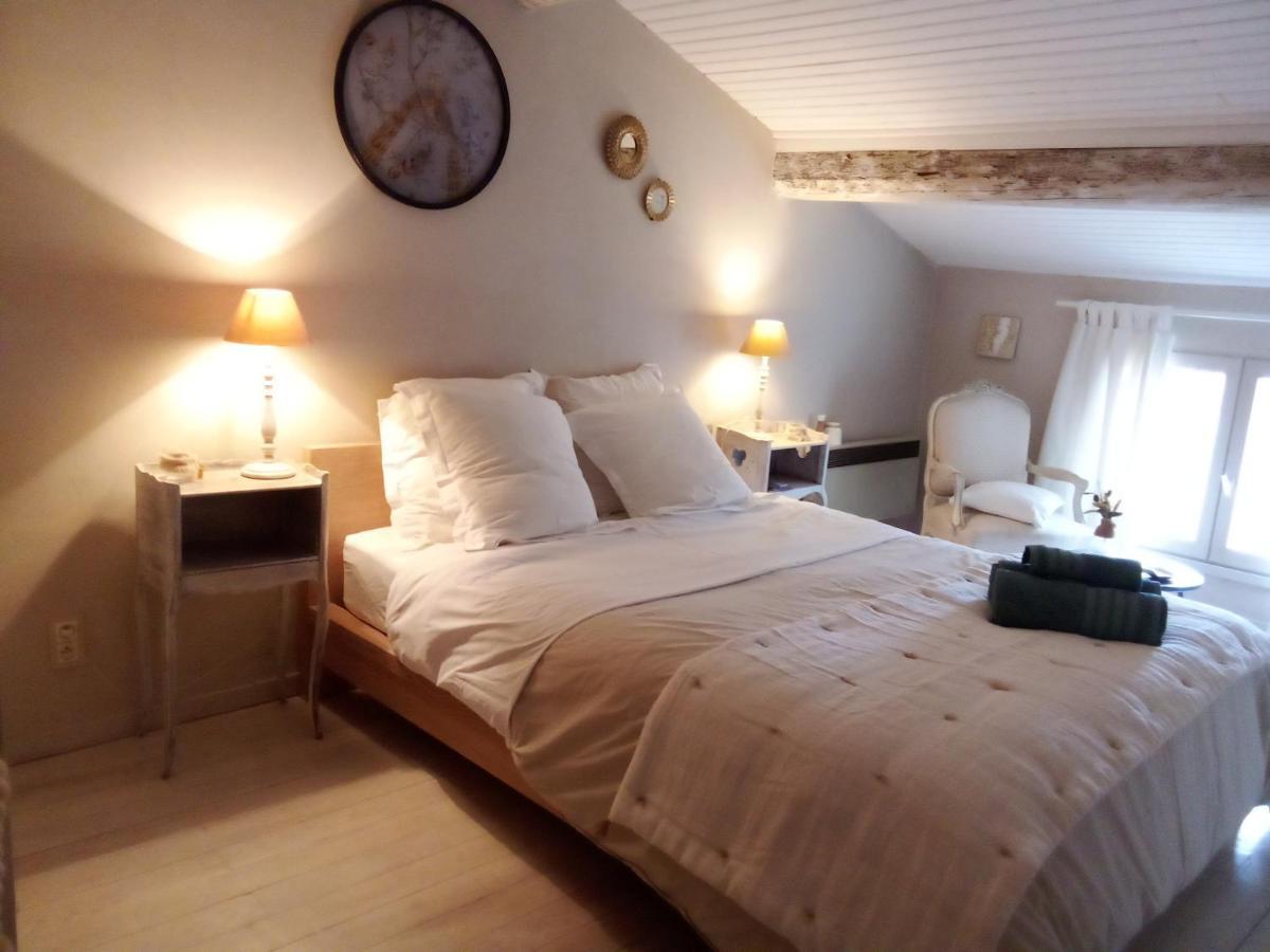 La Maison Perchee Aigues-Mortes Bagian luar foto