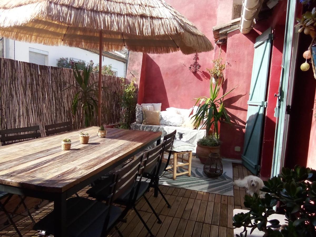 La Maison Perchee Aigues-Mortes Bagian luar foto