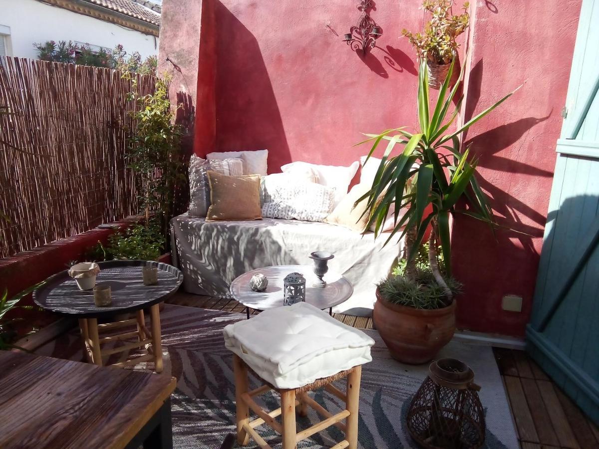 La Maison Perchee Aigues-Mortes Bagian luar foto