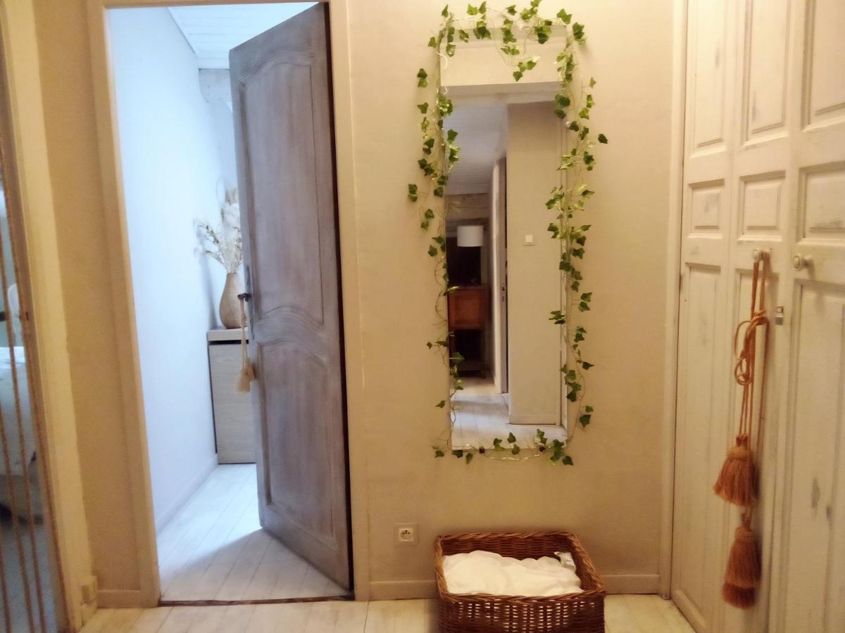 La Maison Perchee Aigues-Mortes Bagian luar foto