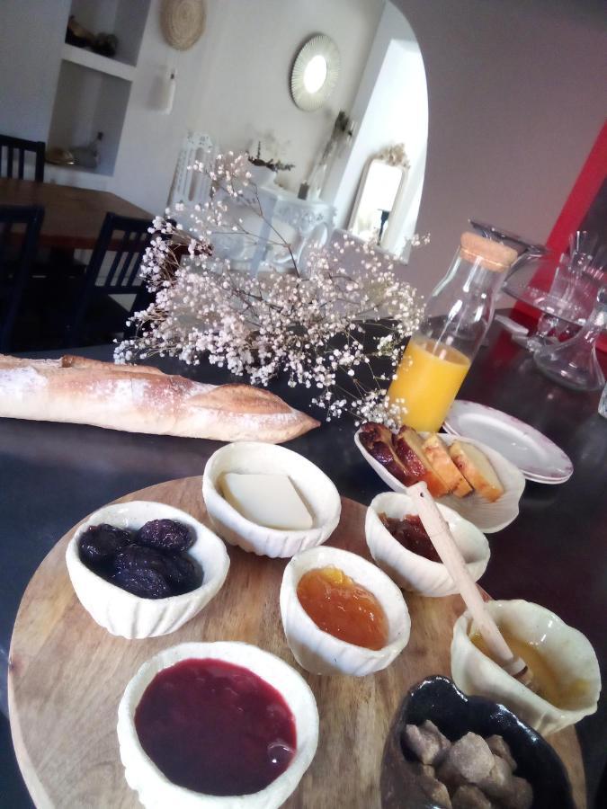 La Maison Perchee Aigues-Mortes Bagian luar foto