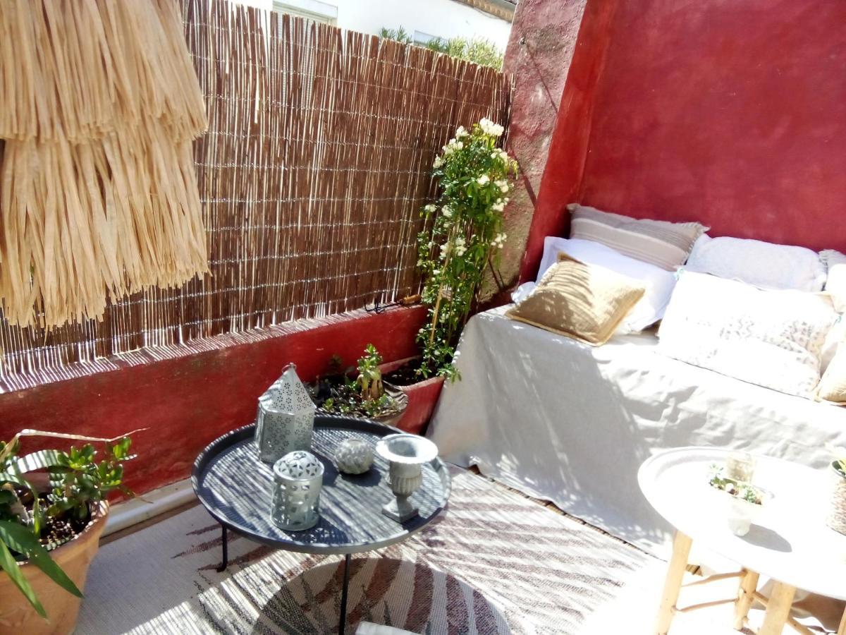 La Maison Perchee Aigues-Mortes Bagian luar foto