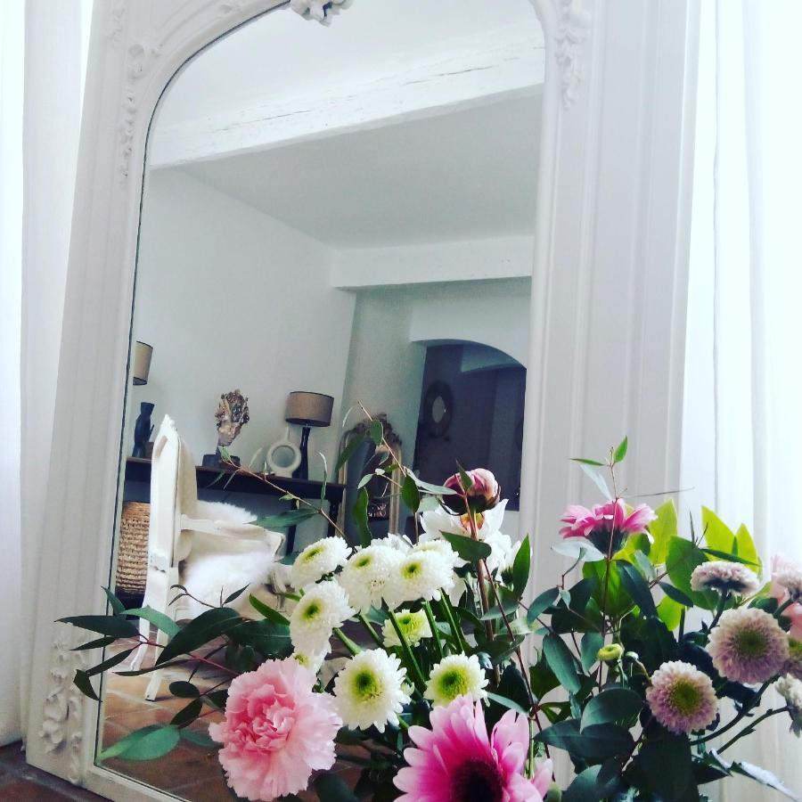 La Maison Perchee Aigues-Mortes Bagian luar foto