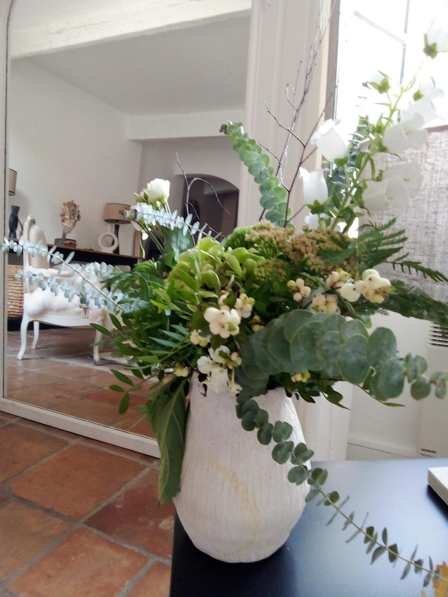 La Maison Perchee Aigues-Mortes Ruang foto
